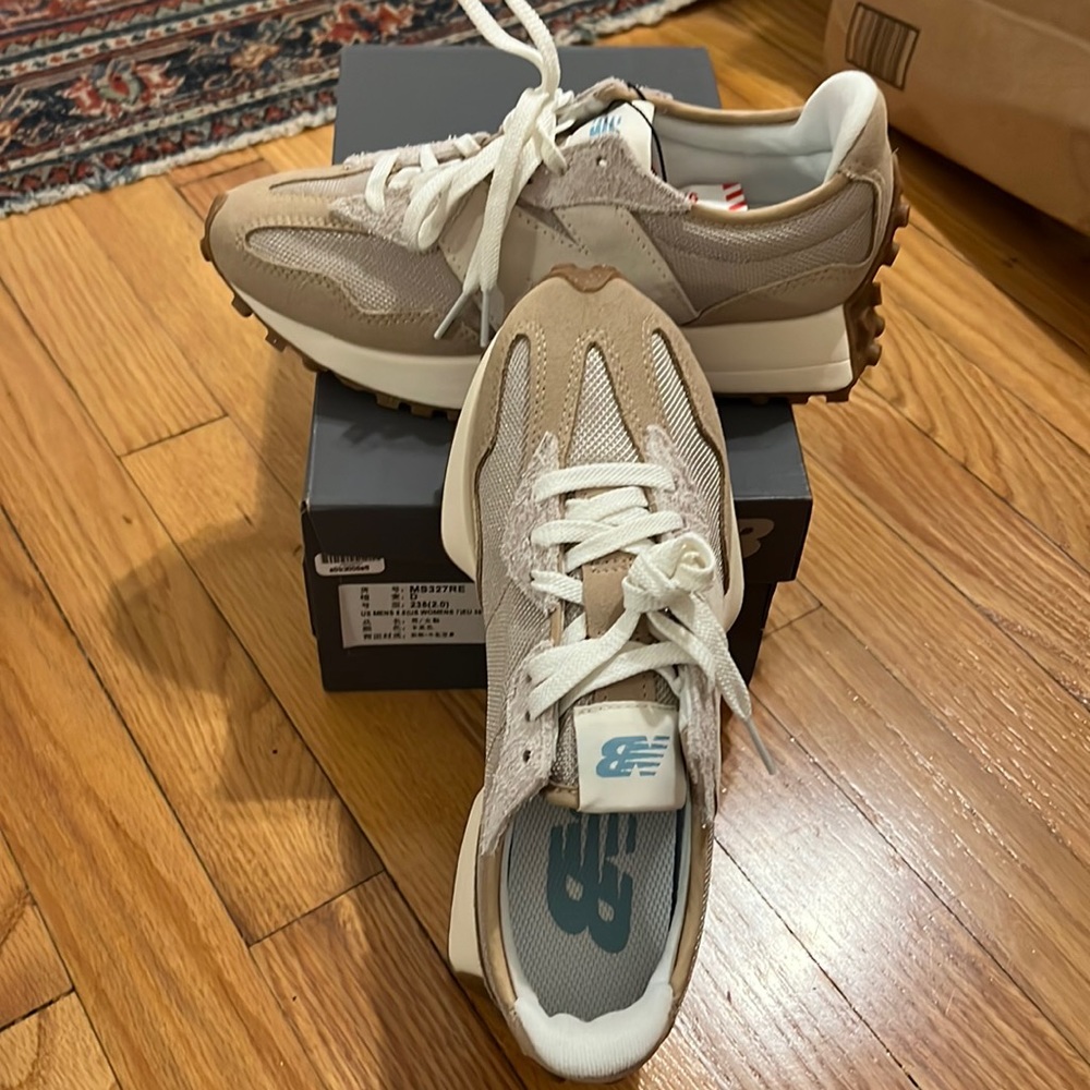 New balance 327 women’s 7, moonbeam and incense